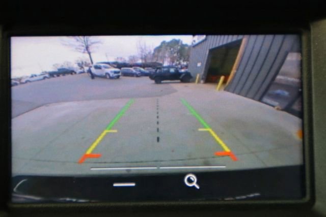 Used 2017 Ford Edge SE image 8