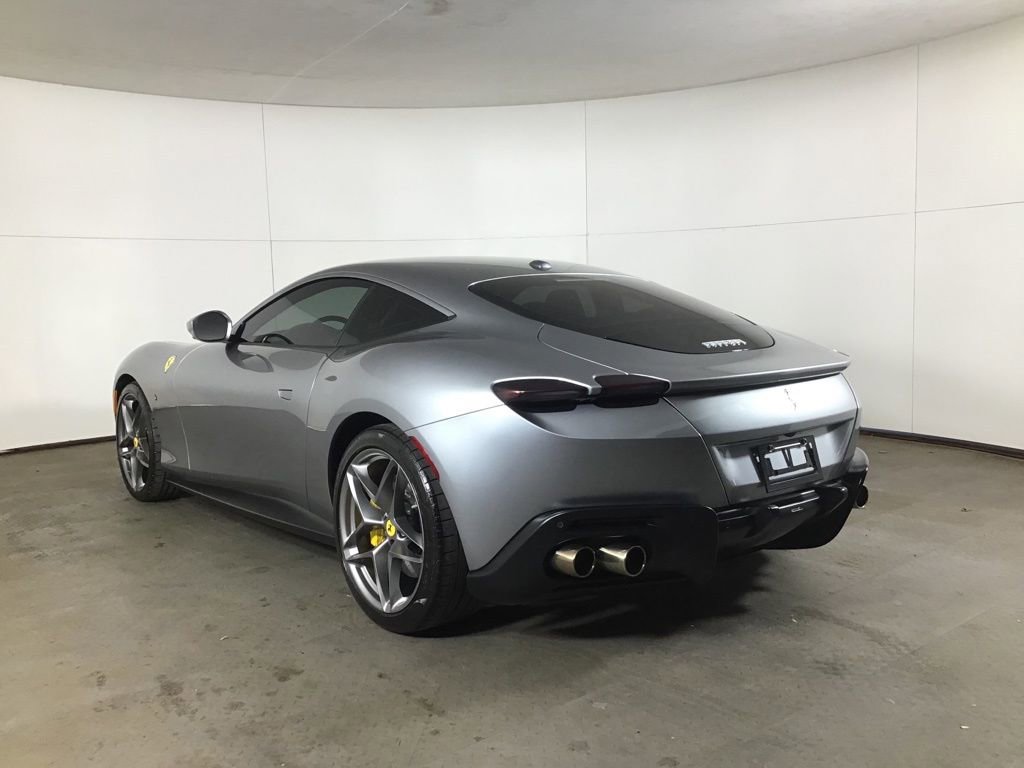 Used 2022 Ferrari Roma image 3