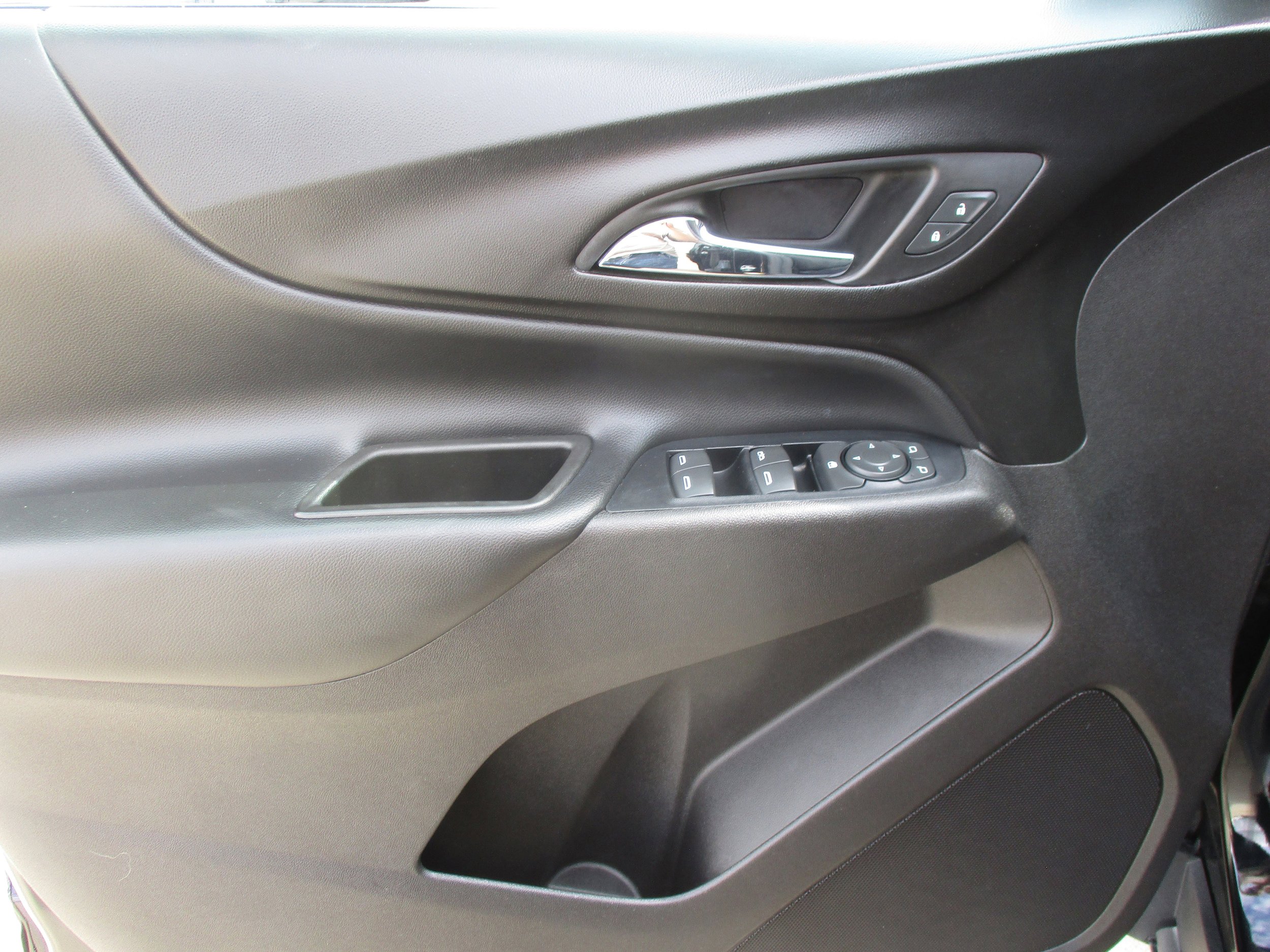 Used 2019 Chevrolet Equinox LT FWD image 26