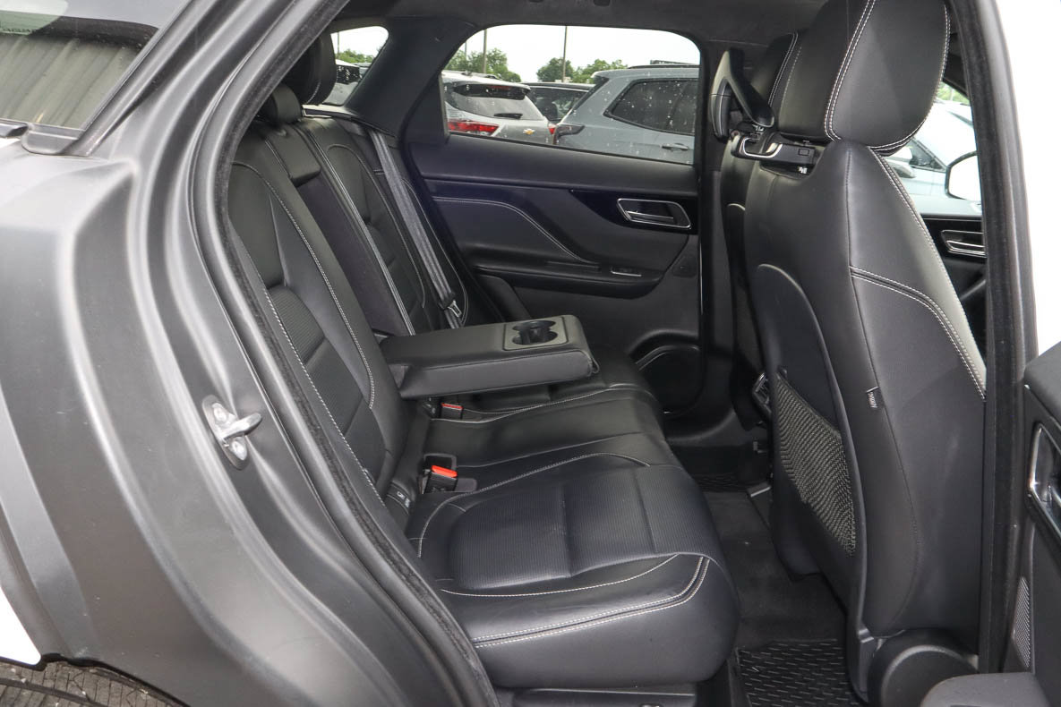 Used 2020 Jaguar F-PACE R-Sport AWD/4WD image 28
