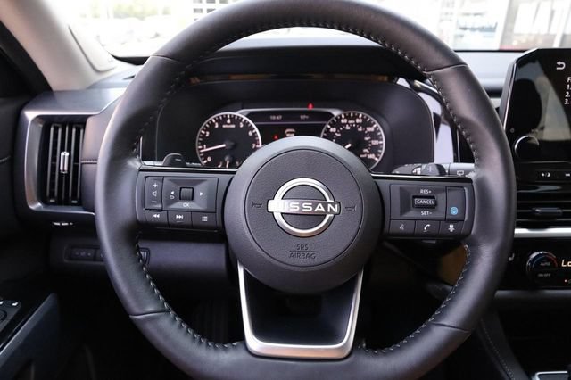 Certified 2025 Nissan Pathfinder SL w/ SL Premium Package AWD/4WD image 13