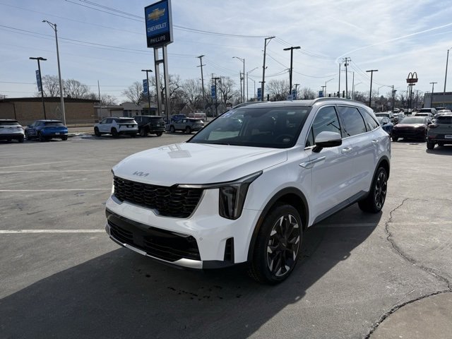 Used 2025 Kia Sorento EX w/ Panoramic Sunroof Package