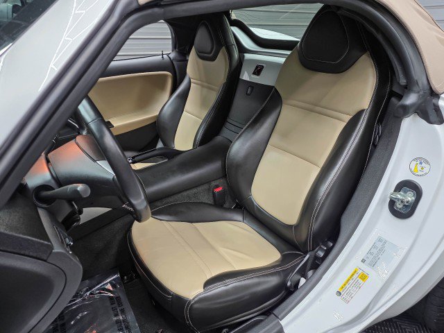 Used 2008 Saturn Sky w/ Premium Trim Package RWD image 16