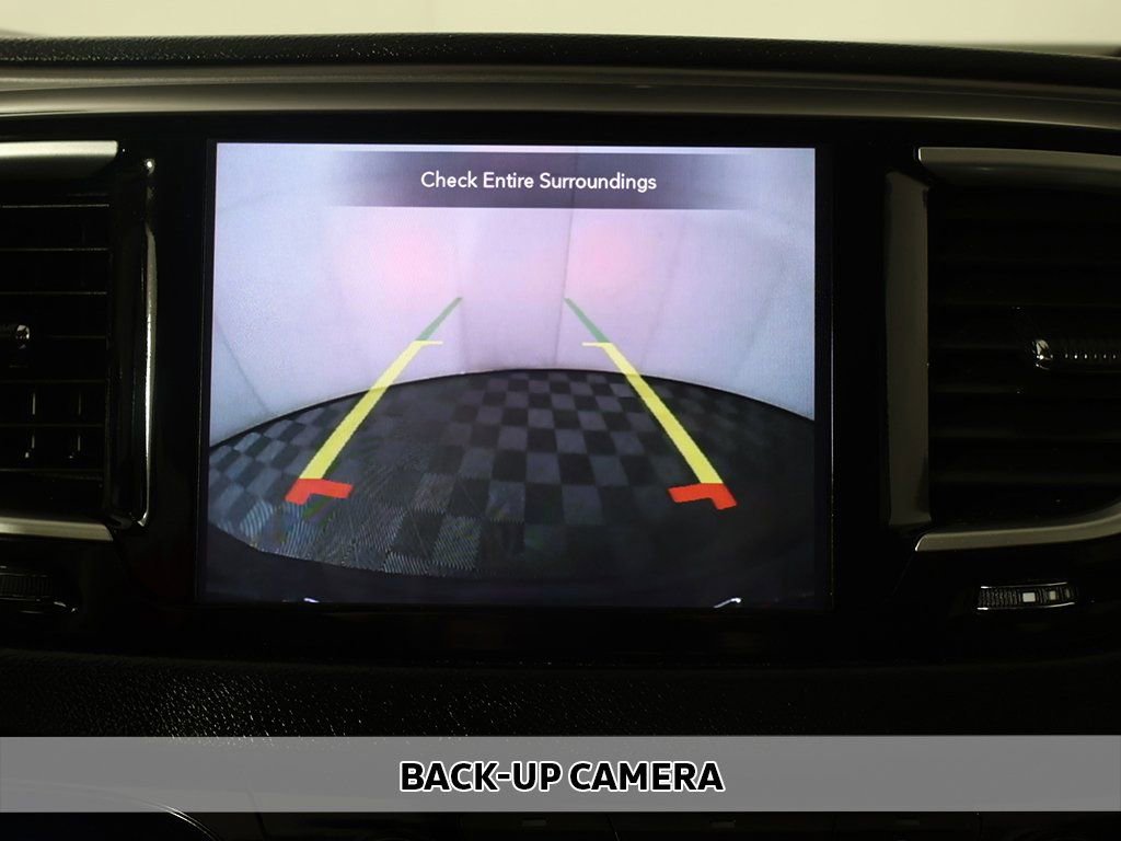 Used 2020 Chrysler Pacifica Touring-L Plus image 6