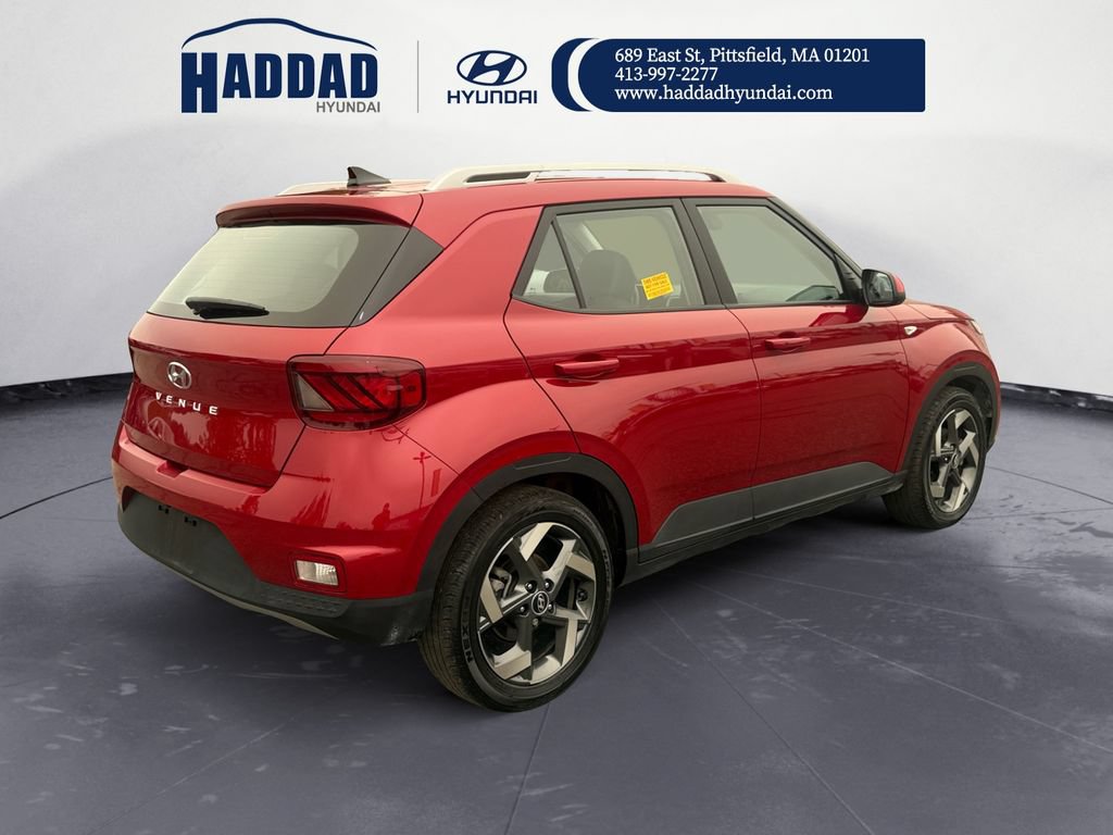 Certified 2022 Hyundai Venue Limited FWD image 5