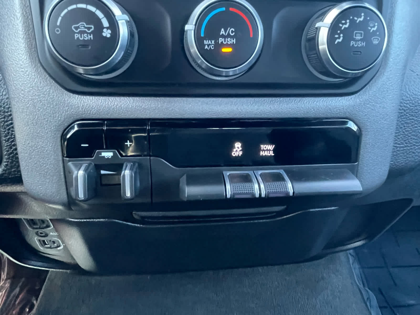 Used 2023 RAM 1500 Big Horn AWD/4WD image 20