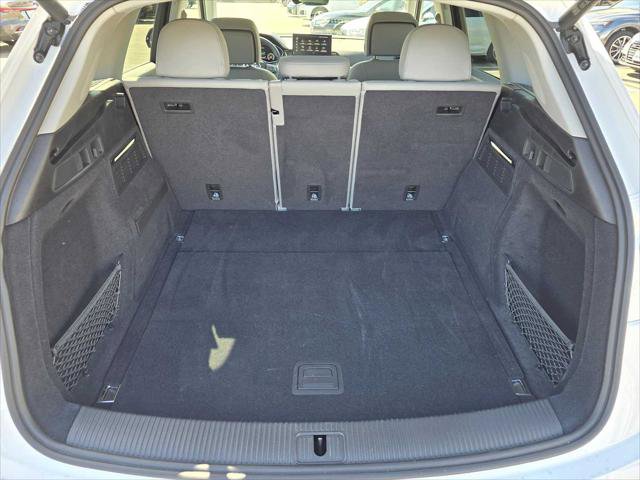 Used 2023 Audi Q5 2.0T Premium Plus w/ Premium Plus Package AWD/4WD image 16