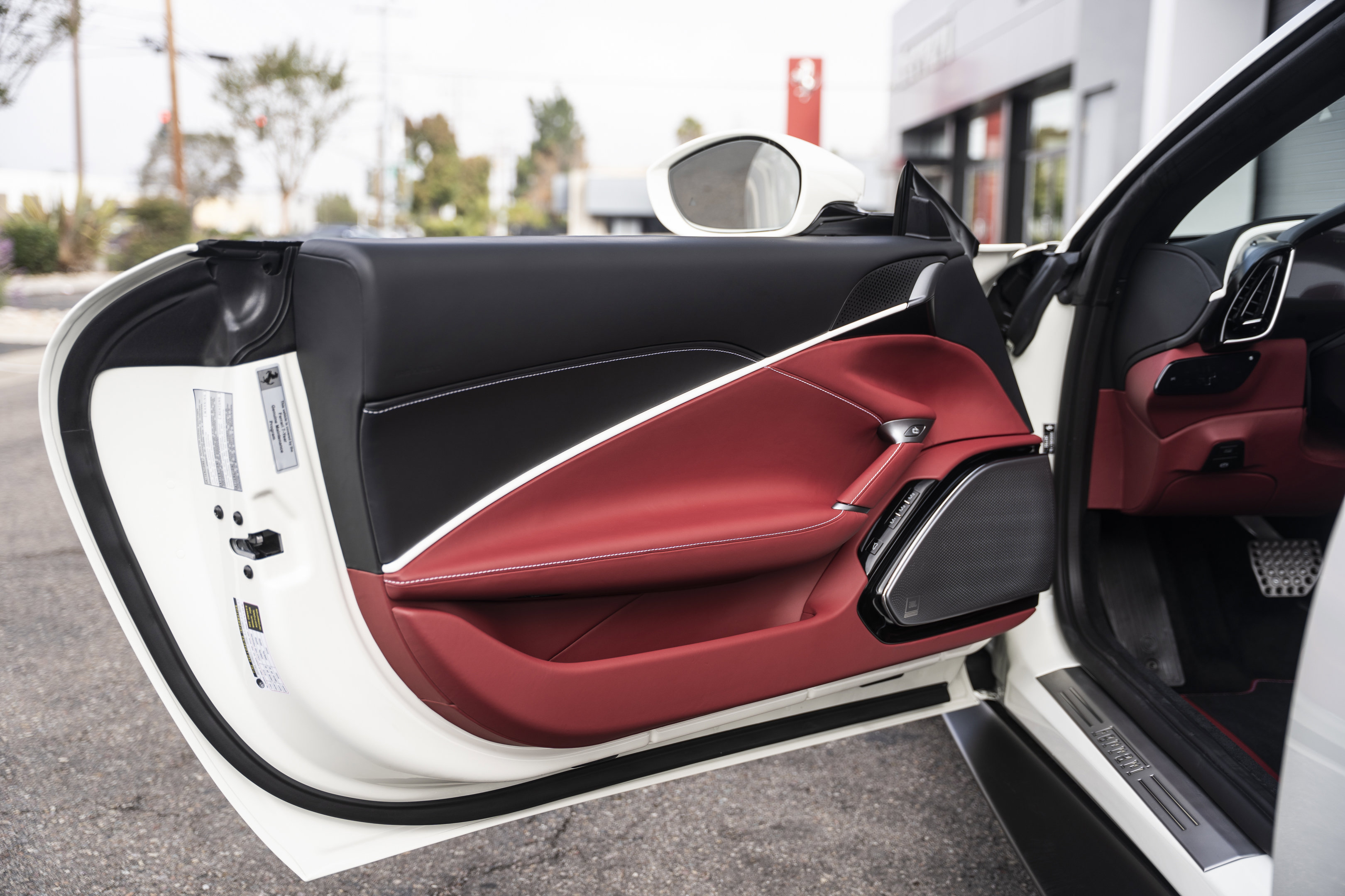Used 2026 Ferrari Roma Spider RWD image 36