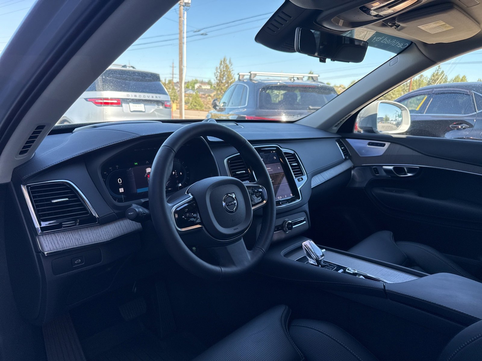 Certified 2025 Volvo XC90 B6 Ultra w/ Protection Package Premier image 21