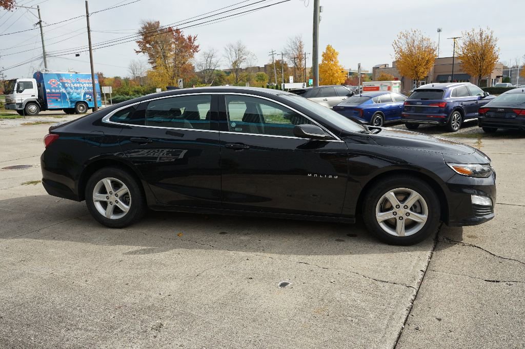 Used 2022 Chevrolet Malibu LT image 4