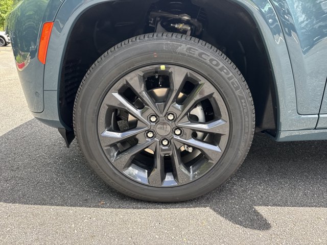 New 2026 Jeep Grand Cherokee Limited AWD/4WD image 12