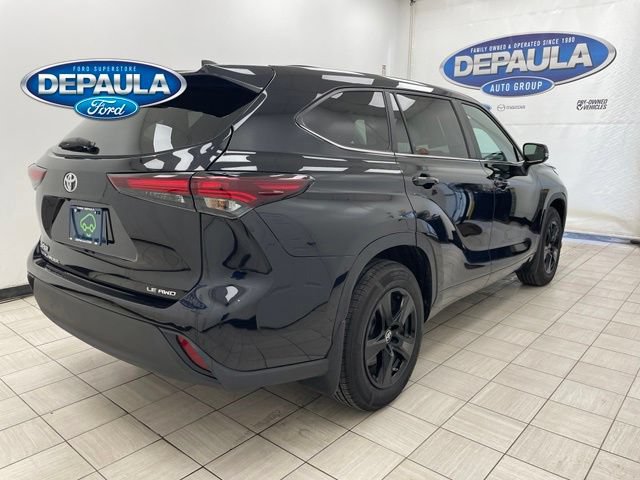 Used 2024 Toyota Highlander LE AWD/4WD image 26