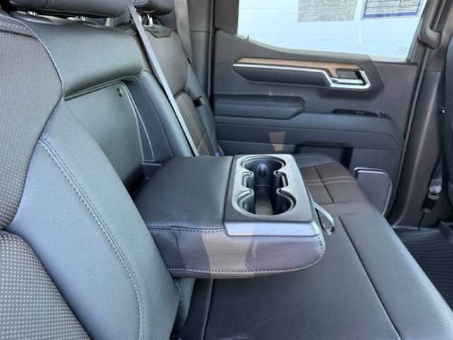 Certified 2026 Chevrolet Silverado 1500 High Country AWD/4WD image 23
