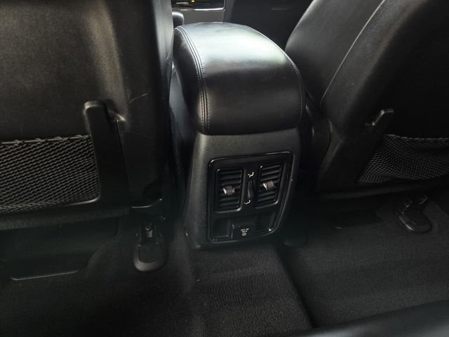 Used 2020 Jeep Grand Cherokee Altitude RWD image 16