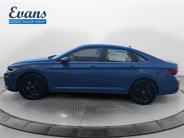 New 2026 Volkswagen Jetta SE image 2