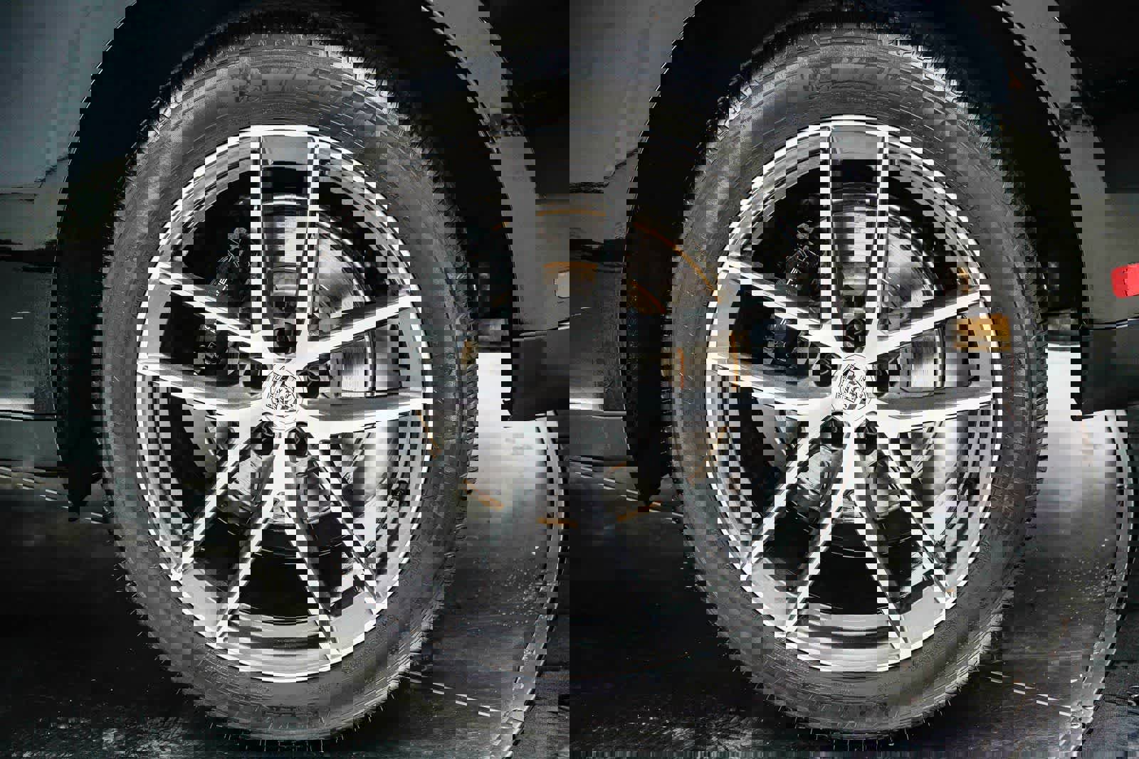 Used 2024 Porsche Macan image 10