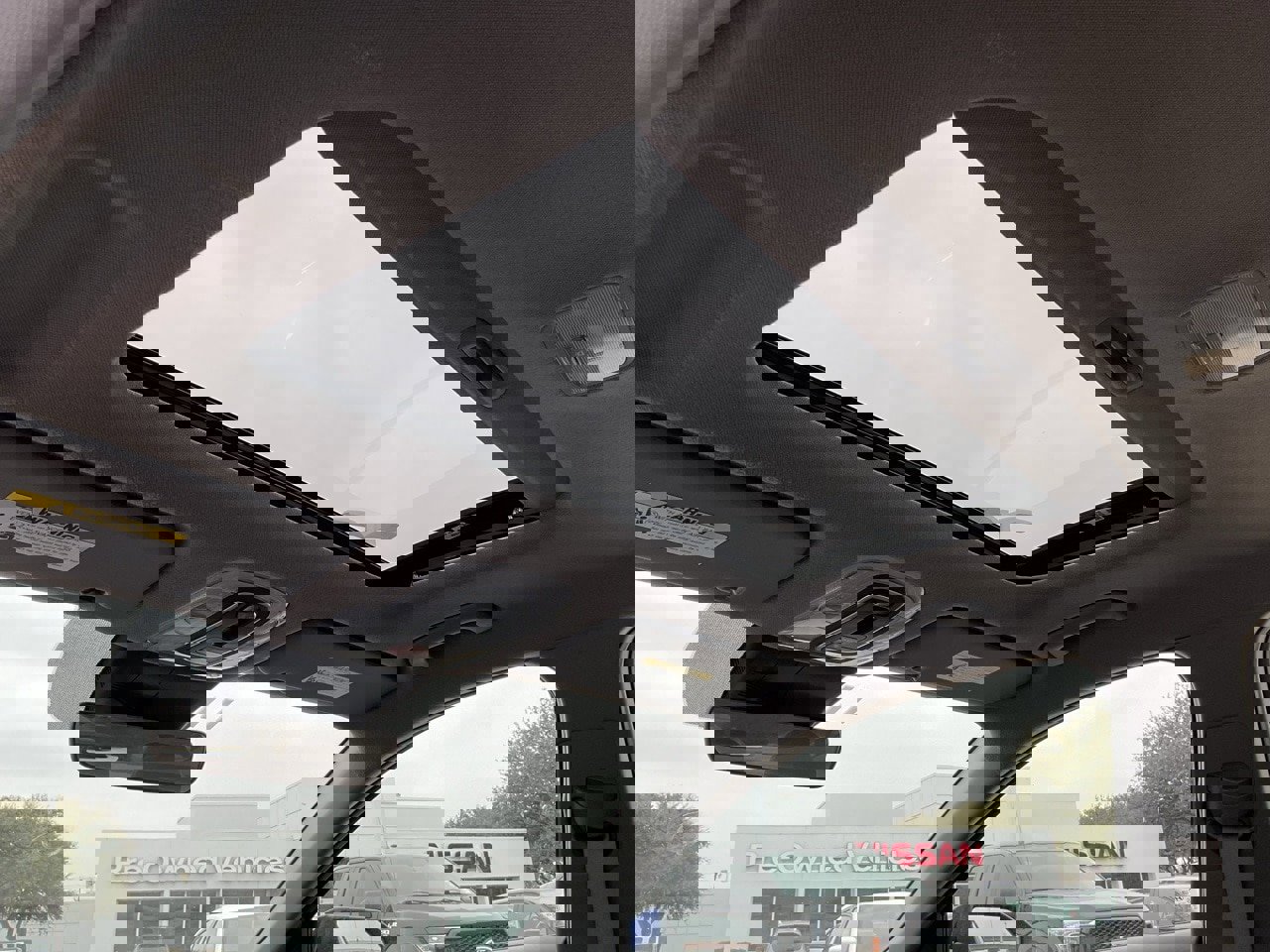 Used 2025 Hyundai Elantra SEL image 19