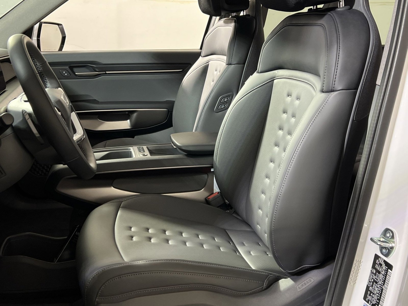 New 2026 Kia EV9 Wind image 11