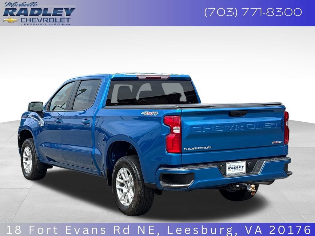 Used 2023 Chevrolet Silverado 1500 RST AWD/4WD image 3