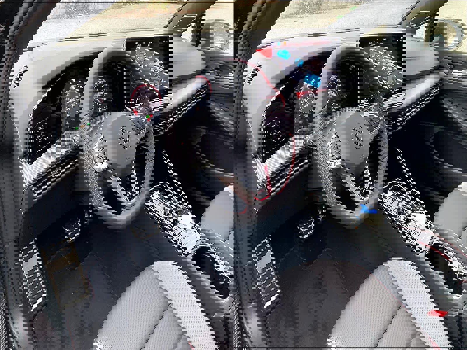 New 2026 Volkswagen GTI SE image 9