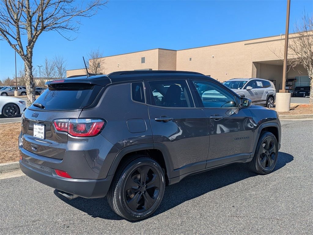 Used 2019 Jeep Compass Latitude FWD image 4