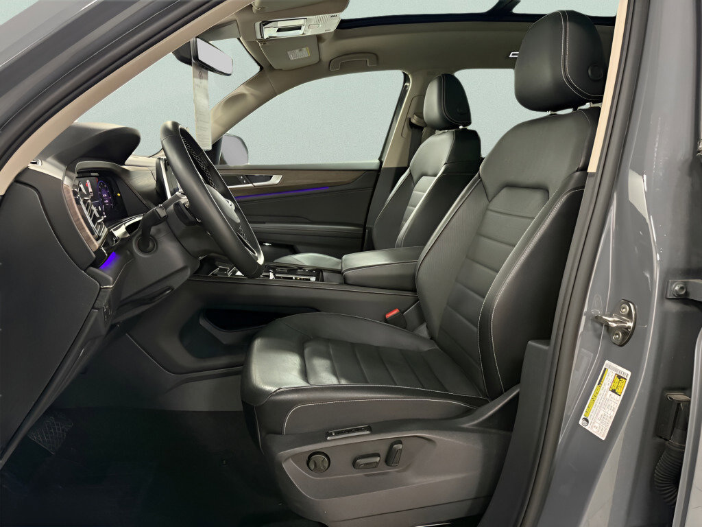 Used 2025 Volkswagen Atlas SEL image 17