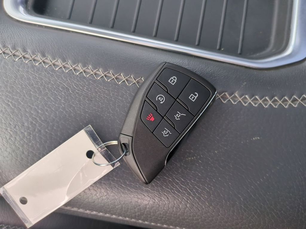 Used 2021 GMC Yukon Denali w/ Denali Premium Package image 40