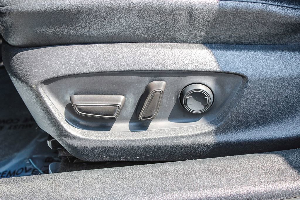 Used 2019 Toyota Camry SE image 20