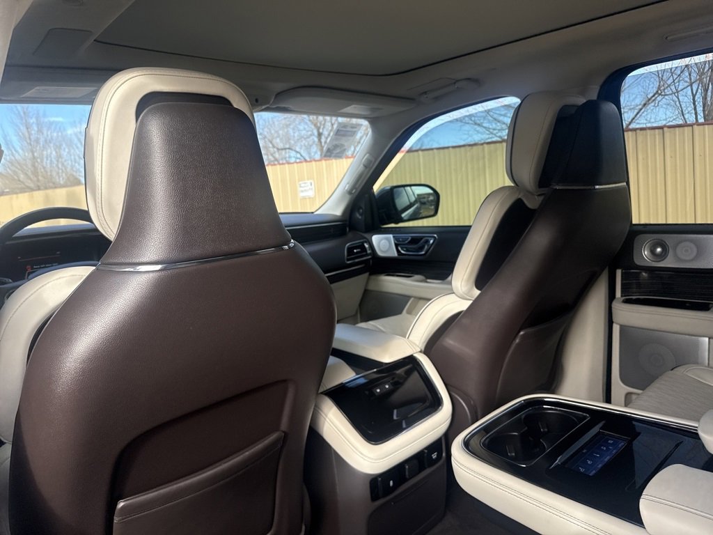 Certified 2024 Lincoln Navigator Black Label image 22