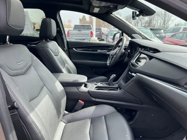 Used 2023 Cadillac XT5 Premium Luxury image 13