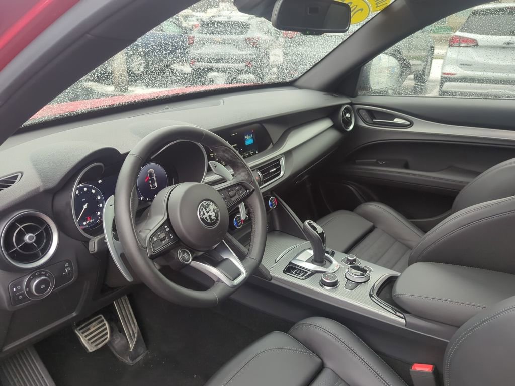 Used 2025 Alfa Romeo Stelvio Sprint w/ Veloce Package image 16