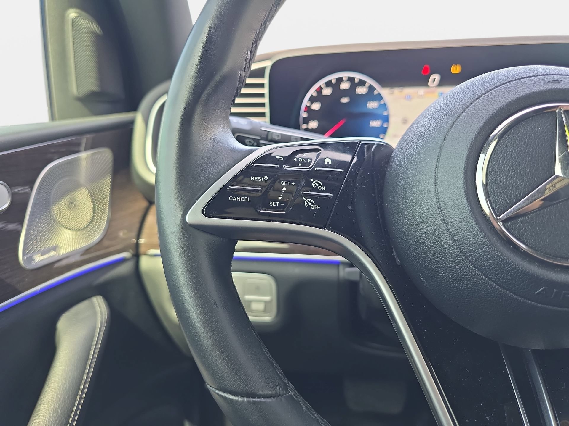 Used 2024 Mercedes-Benz GLE 450 4MATIC image 17