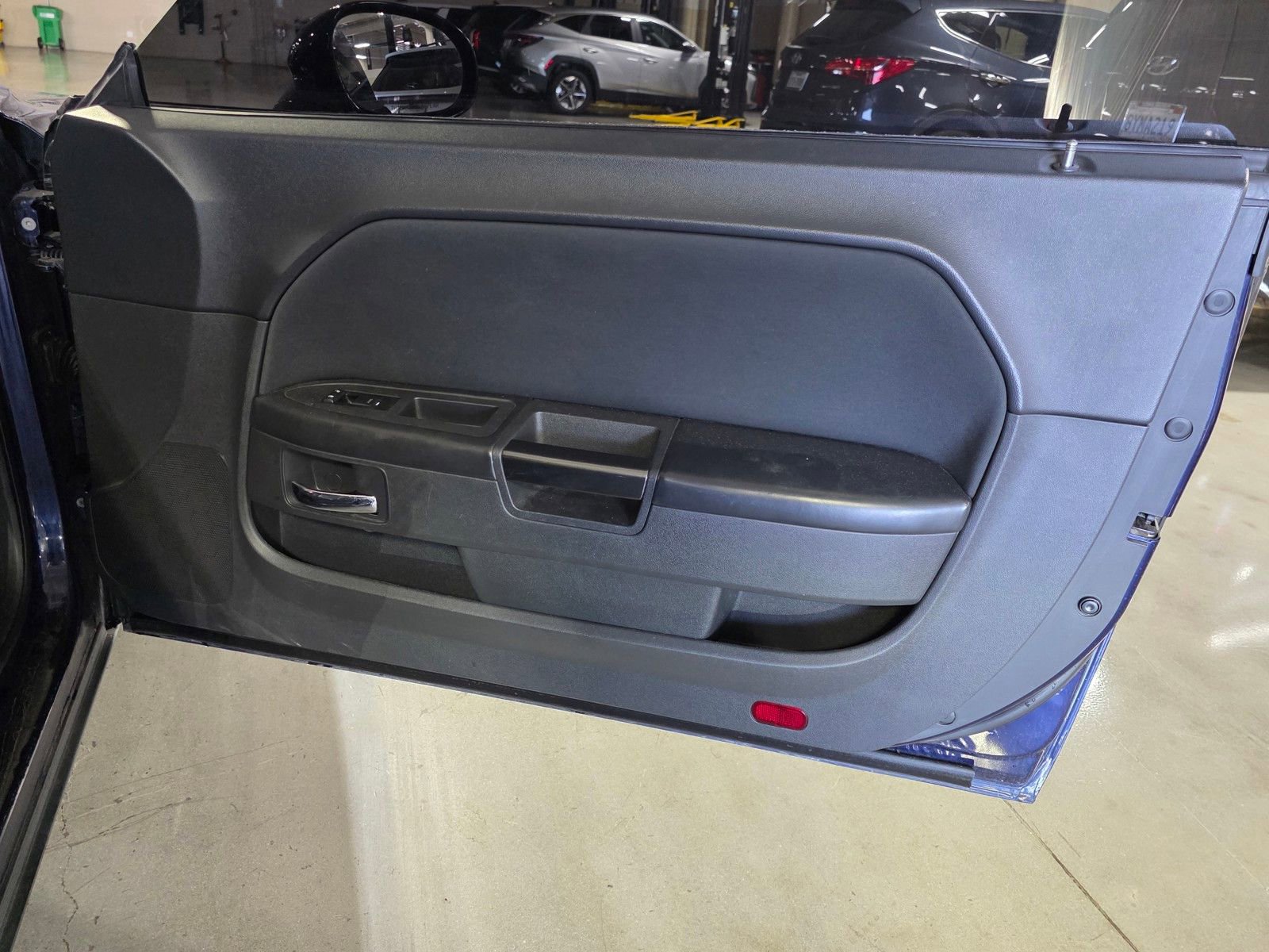 Used 2014 Dodge Challenger SXT image 10