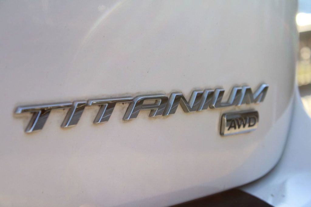 Used 2017 Ford Edge Titanium w/ Equipment Group 301A image 37