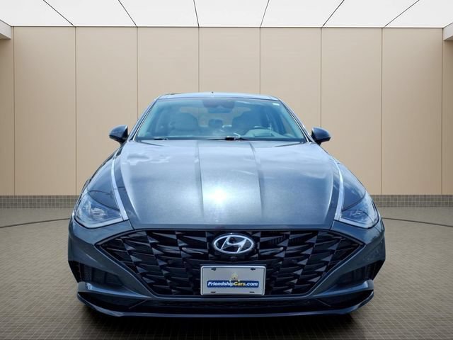 Used 2022 Hyundai Sonata Limited w/ Winter Weather Package FWD image 3