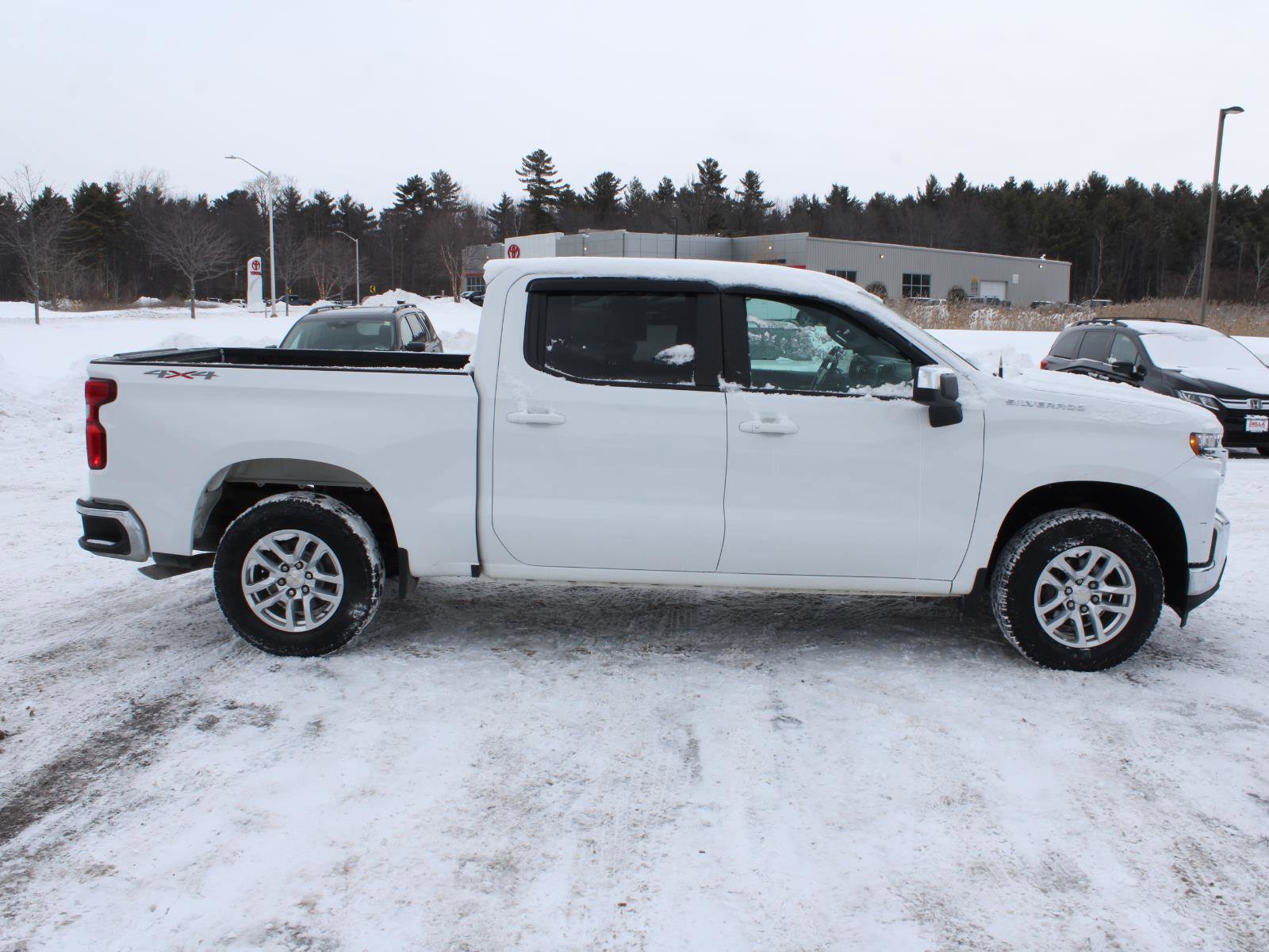 Used 2021 Chevrolet Silverado 1500 LT image 4