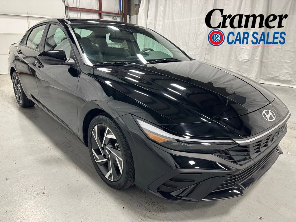 Used 2025 Hyundai Elantra Sport video 1
