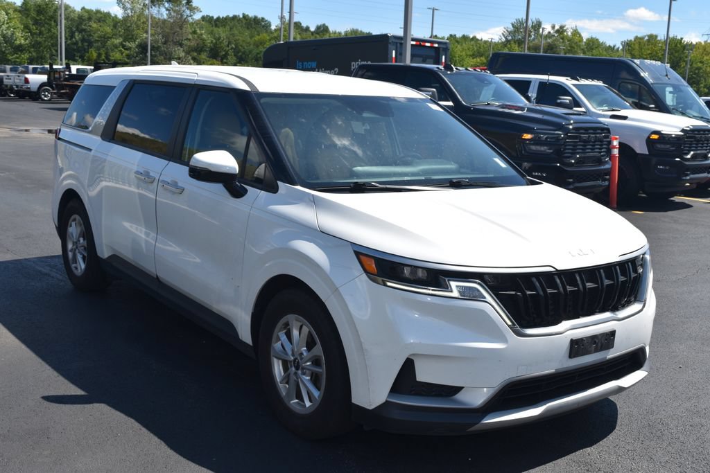 Used 2023 Kia Carnival LX