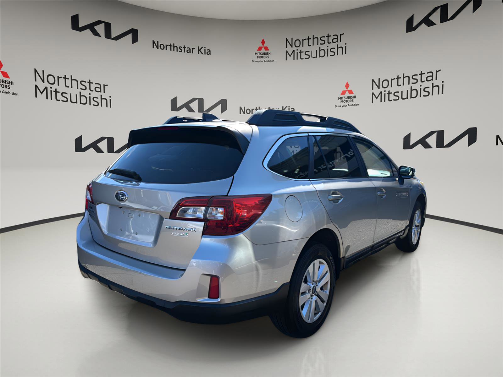 Used 2017 Subaru Outback 2.5i Premium AWD/4WD image 5