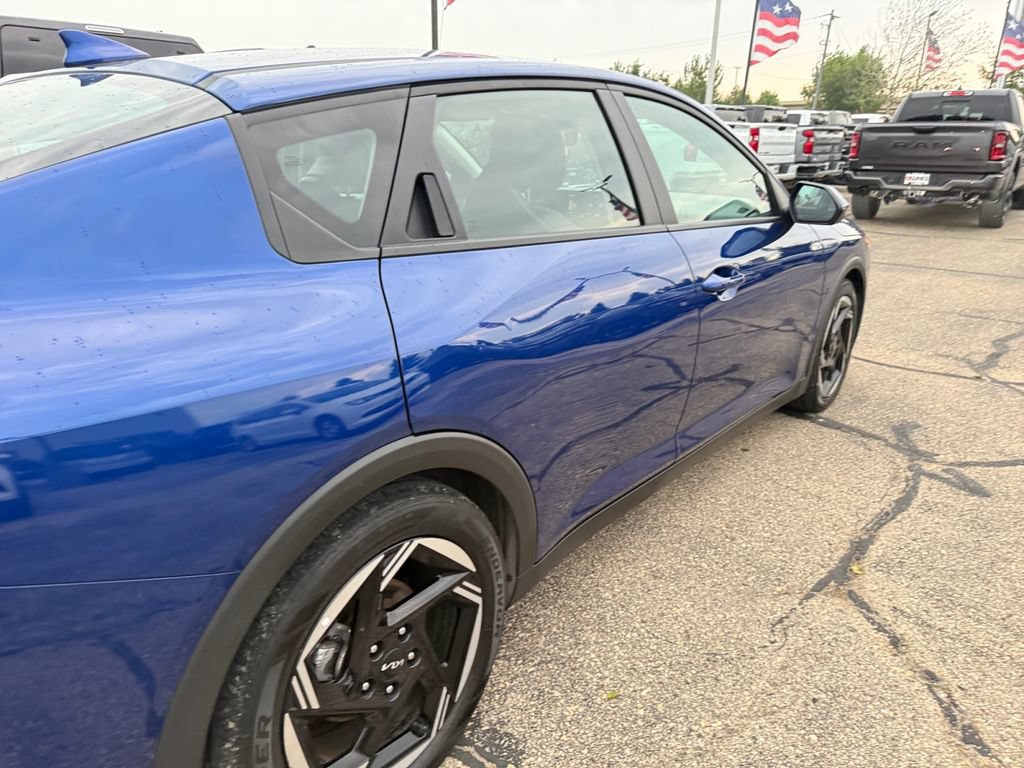 Used 2025 Kia K4 EX FWD image 38