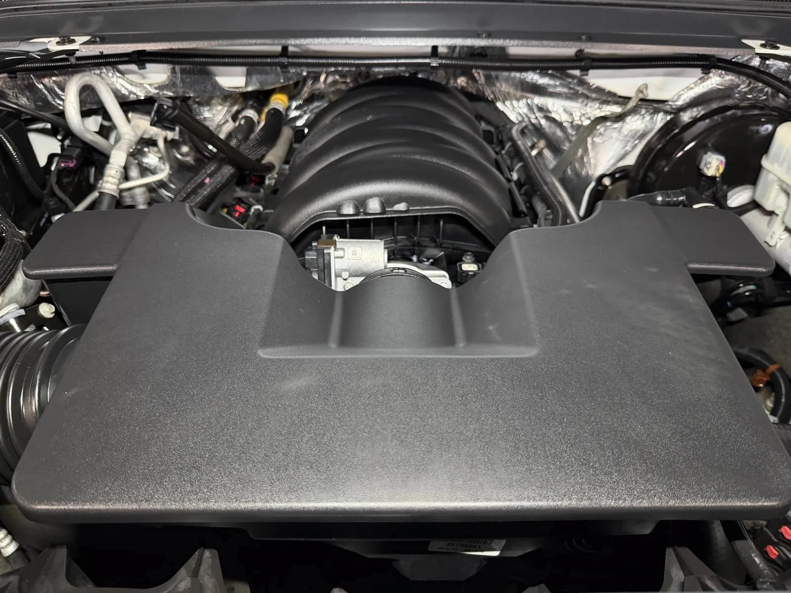Used 2015 Chevrolet Suburban LT RWD image 12