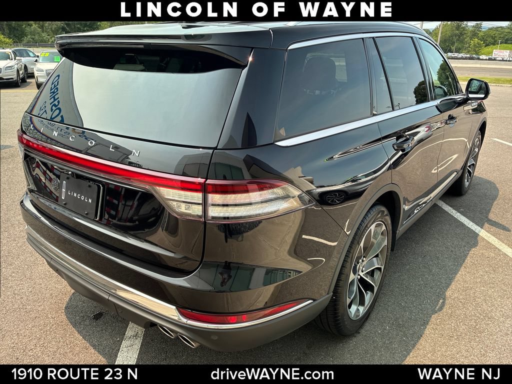 Certified 2025 Lincoln Aviator Reserve w/ Illumination Package AWD/4WD image 8