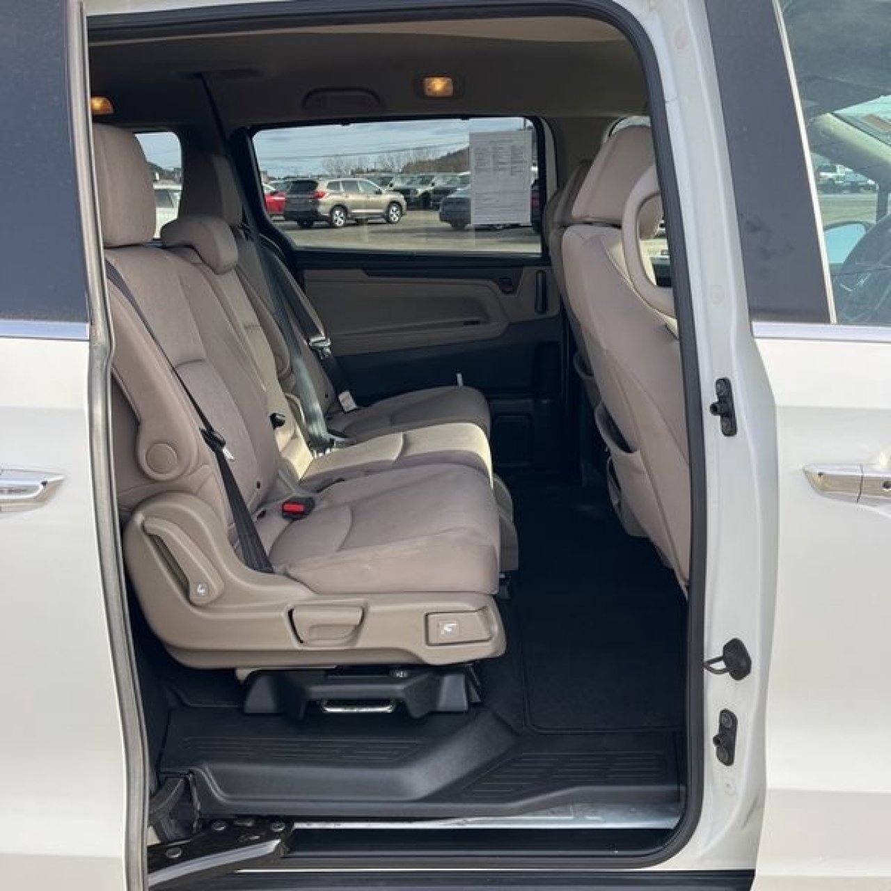 Used 2018 Honda Odyssey EX image 22