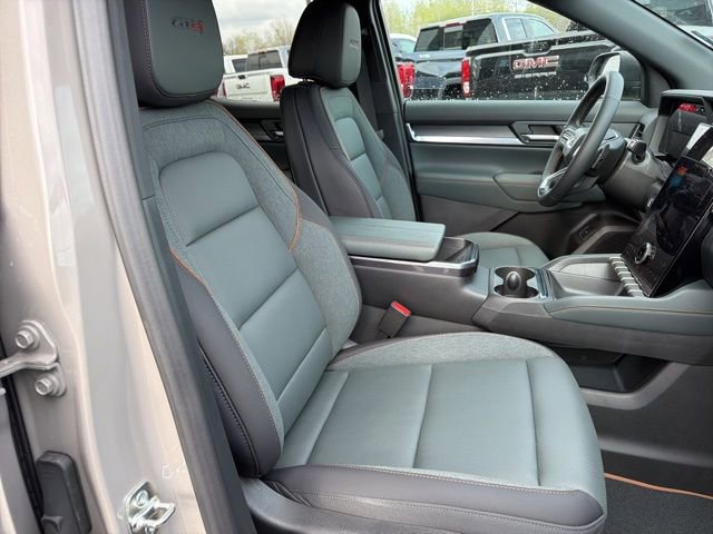 Used 2026 GMC Terrain AT4 w/ Convenience Package III AWD/4WD image 11