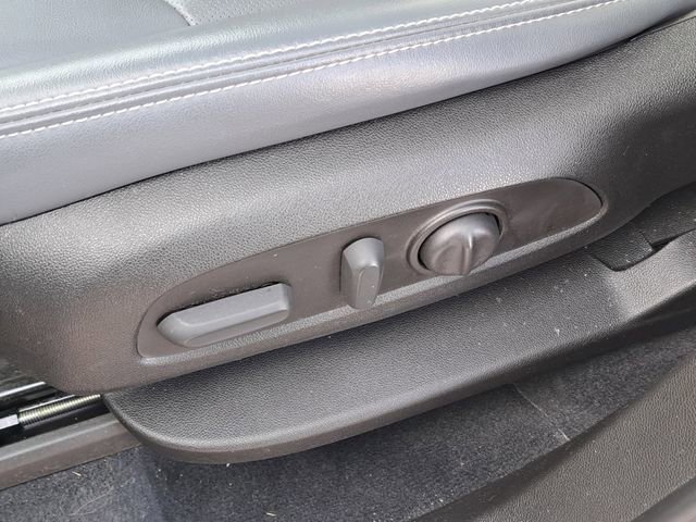 Used 2023 Buick Enclave Essence image 14