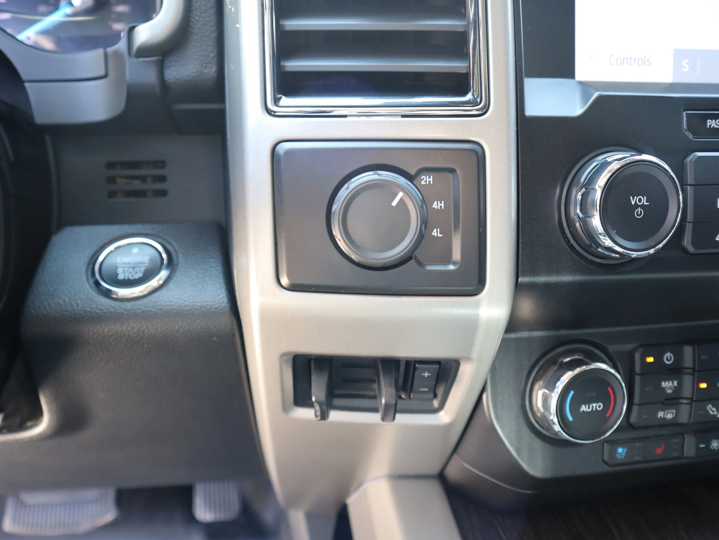 Used 2021 Ford F350 Lariat w/ Lariat Ultimate Package image 20