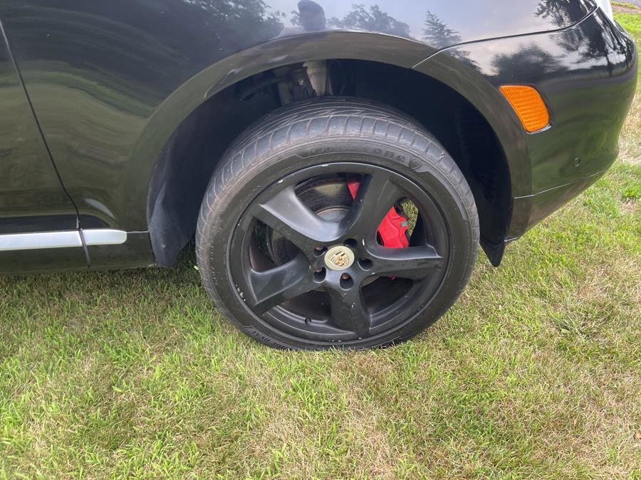 Used 2005 Porsche Cayenne Turbo image 34