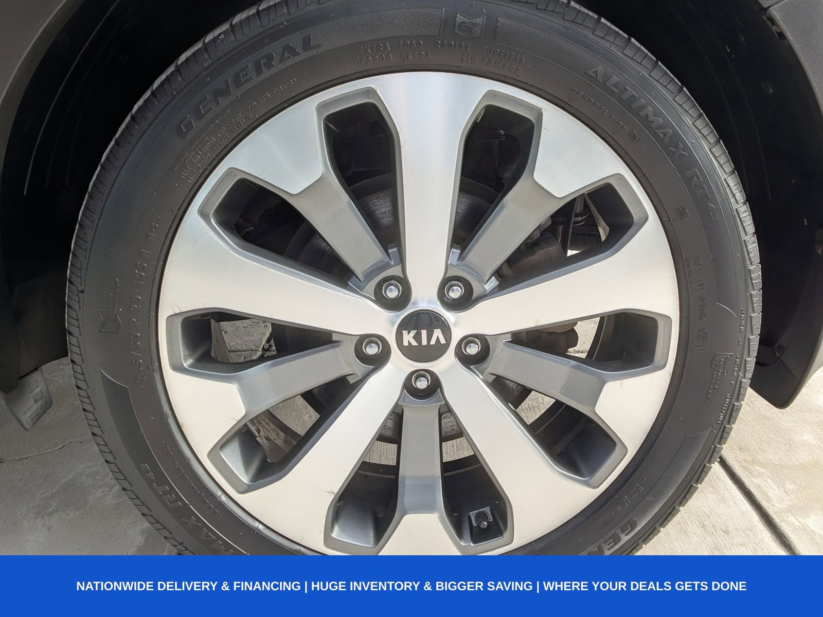 Used 2020 Kia Telluride S w/ S 8 Passenger Seating Package image 38