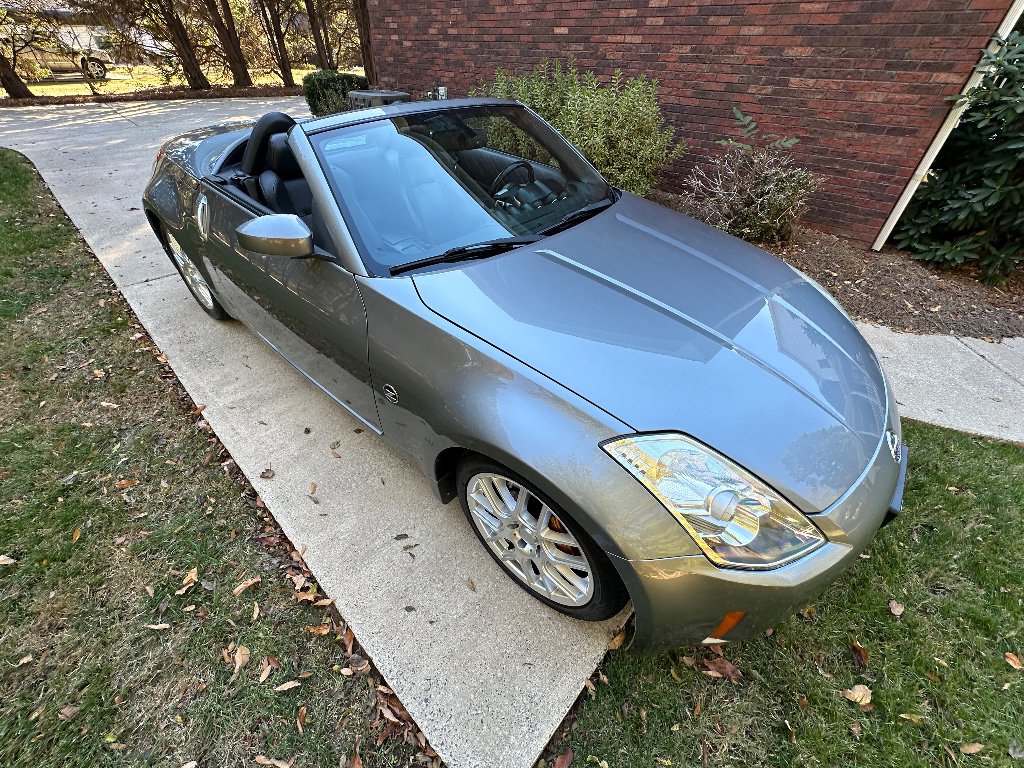 Used 2006 Nissan 350Z Grand Touring RWD image 25