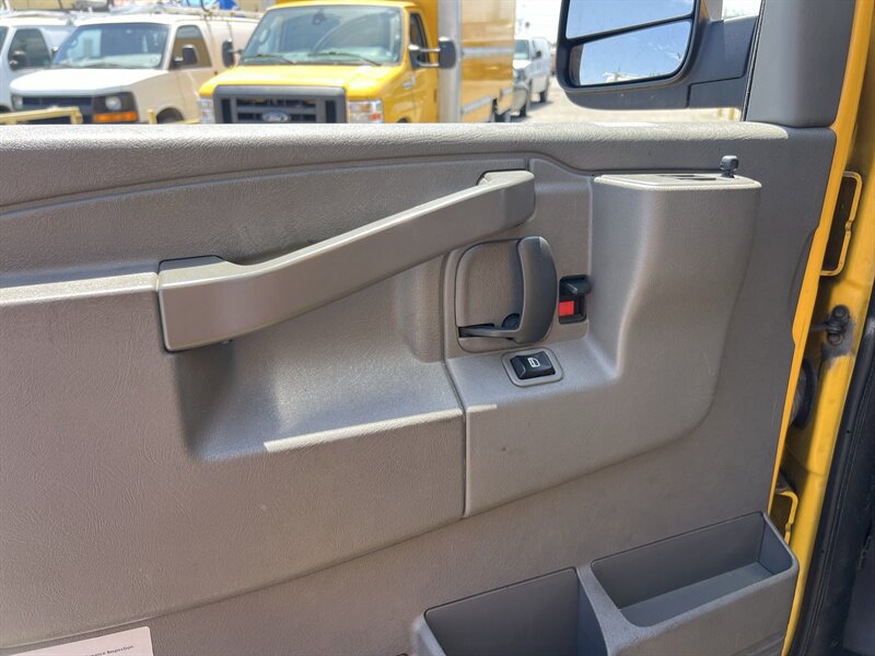 Used 2021 GMC Savana 3500 w/ Power Convenience Package RWD image 9